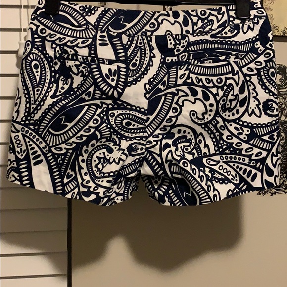 Shorts - Picture 3 of 4